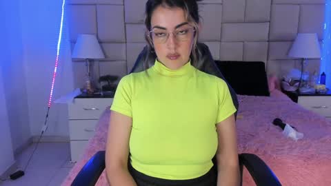 Pauli online show from 12/24/24, 12:00