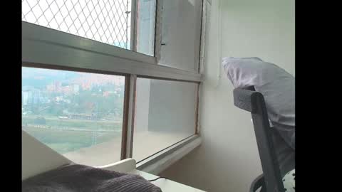 Snapshot of isis_pink chatting on 02/19/26, 12:12 Alaya online show from 02/19/26, 12:12