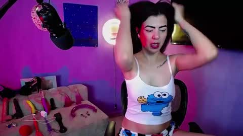 isisrousexx online show from 09/22/25, 11:29