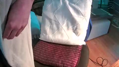 Iskarius online show from 05/07/26, 04:56