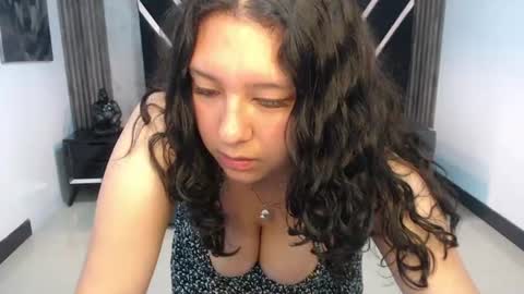 Snapshot of isla_ch chatting on 07/14/26, 02:05 isla_ch online show from 07/14/26, 02:05