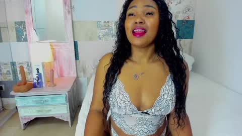 Vanessa online show from 01/12/25, 11:17