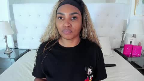 Vanessa online show from 05/14/26, 11:39