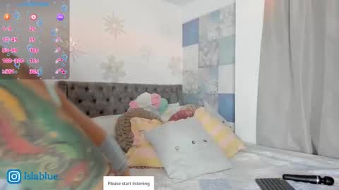 Snapshot of islaa_bluee chatting on 02/23/26, 03:26 Isla Blue online show from 02/23/26, 03:26