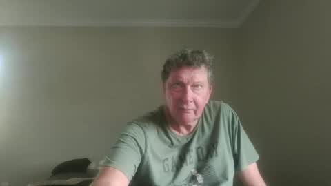 Snapshot of island625103 chatting on 09/28/25, 04:45 island625103 online show from 09/28/25, 04:45