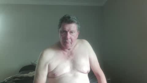 Snapshot of island625103 chatting on 09/29/25, 05:18 island625103 online show from 09/29/25, 05:18