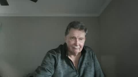 Snapshot of island625103 chatting on 03/17/26, 10:35 island625103 online show from 03/17/26, 10:35
