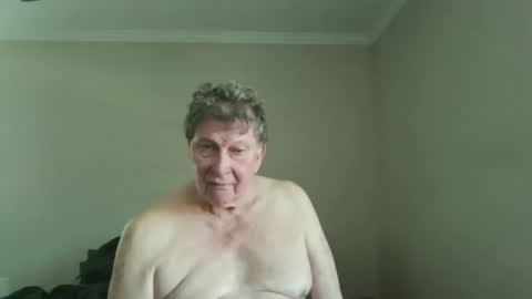 Snapshot of island625103 chatting on 05/12/26, 07:00 island625103 online show from 05/12/26, 07:00