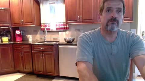 Snapshot of islandguy70 chatting on 09/25/25, 09:40 Jim online show from 09/25/25, 09:40