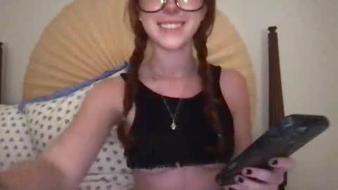 Snapshot of islashaw chatting on 06/11/26, 02:22 islashaw online show from 06/11/26, 02:22