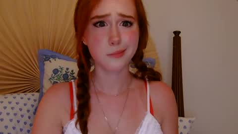 Snapshot of islashaw chatting on 06/16/26, 03:09 islashaw online show from 06/16/26, 03:09