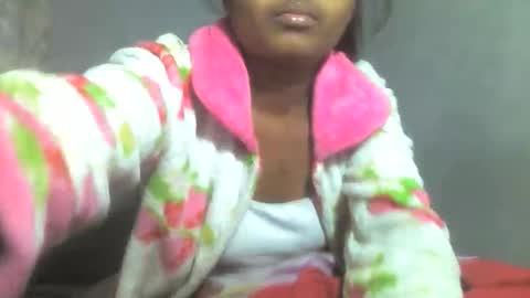 Snapshot of ismayrah chatting on 06/08/26, 04:02 ismayrah online show from 06/08/26, 04:02