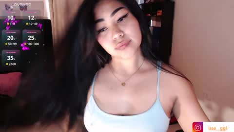 Snapshot of issa_gg chatting on 09/27/25, 11:26 isabella p online show from 09/27/25, 11:26