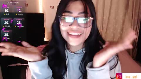 Snapshot of issa_gg chatting on 10/09/25, 02:09 isabella p online show from 10/09/25, 02:09