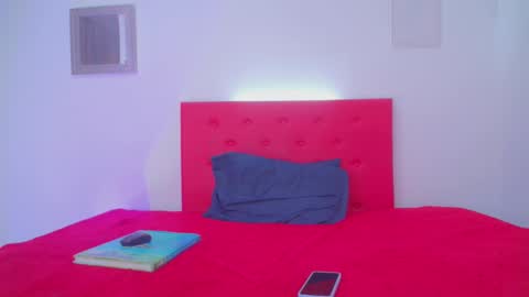 issa_kitty online show from 12/03/24, 04:17
