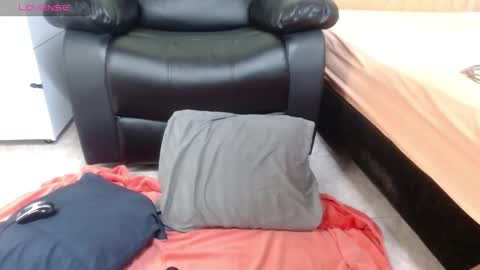 issa_km online show from 02/28/25, 06:43