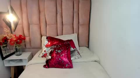 ISSA MILF online show from 07/10/26, 04:09