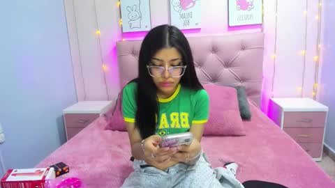 Snapshot of issaa_tyler chatting on 10/23/25, 03:50 Issa  online show from 10/23/25, 03:50