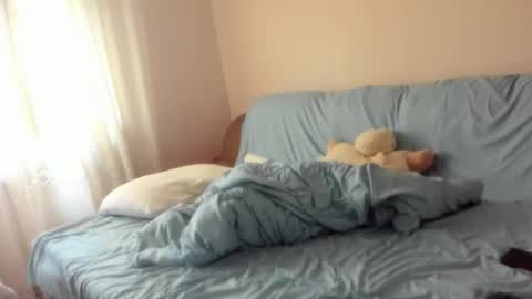 Snapshot of issabelle_69 chatting on 11/03/25, 05:52 Issabelle online show from 11/03/25, 05:52