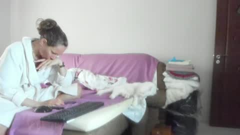 Issabelle online show from 06/12/26, 04:55