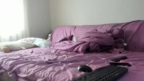 Issabelle online show from 06/14/26, 04:47