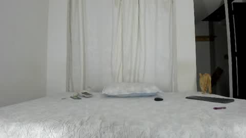 Isabella  online show from 06/16/26, 06:27