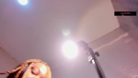 Issa online show from 03/12/25, 01:40