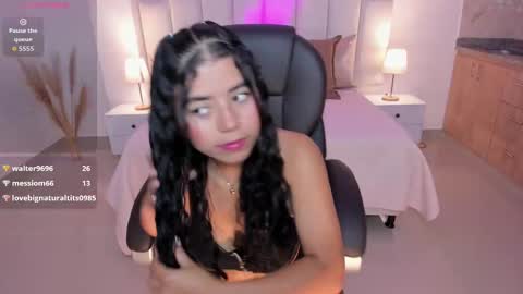 Snapshot of issi_loren chatting on 09/23/25, 06:33 issi_loren online show from 09/23/25, 06:33