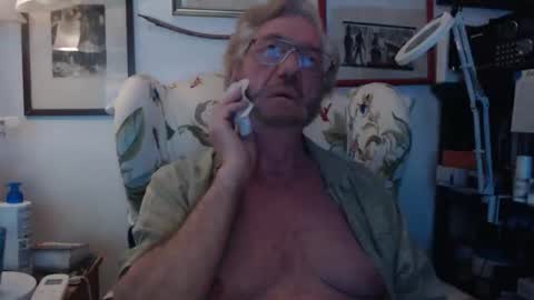 ImYourBitch online show from 05/28/26, 06:32