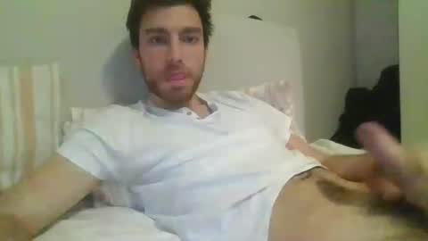 Snapshot of italian_boy_22 chatting on 12/19/24, 07:40 italian_boy_22 online show from 12/19/24, 07:40