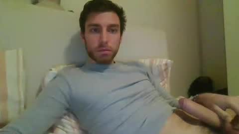 Snapshot of italian_boy_22 chatting on 12/19/24, 03:30 italian_boy_22 online show from 12/19/24, 03:30