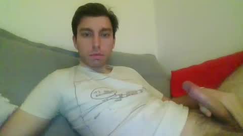Snapshot of italian_boy_22 chatting on 02/10/25, 09:04 italian_boy_22 online show from 02/10/25, 09:04