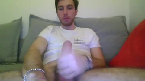 Snapshot of italian_boy_22 chatting on 02/17/25, 09:30 italian_boy_22 online show from 02/17/25, 09:30