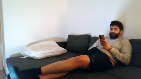 italianboybcn online show from 12/12/24, 08:03
