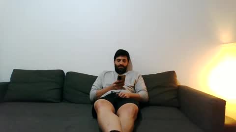 italianboybcn online show from 12/13/24, 07:47