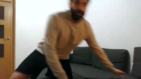 italianboybcn online show from 12/14/24, 08:56