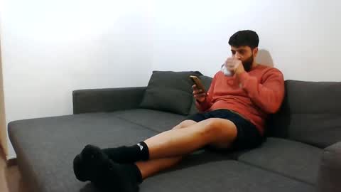 italianboybcn online show from 12/23/24, 08:11
