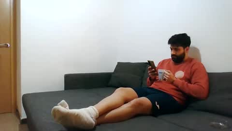 italianboybcn online show from 12/27/24, 08:24
