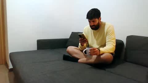 italianboybcn online show from 12/28/24, 07:33