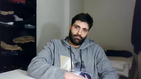italianboybcn online show from 01/21/25, 06:34