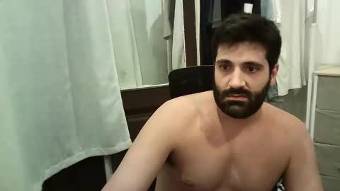 italianboybcn online show from 09/17/25, 06:42