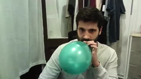 italianboybcn online show from 09/28/25, 08:58