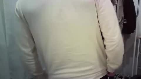 italianboybcn online show from 11/30/25, 09:19