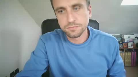 Snapshot of italiano116116 chatting on 11/03/25, 02:40 italiano116116 online show from 11/03/25, 02:40