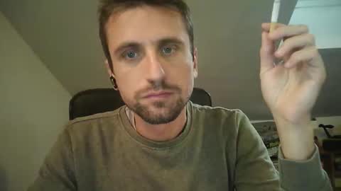 Snapshot of italiano116116 chatting on 11/14/25, 02:27 italiano116116 online show from 11/14/25, 02:27