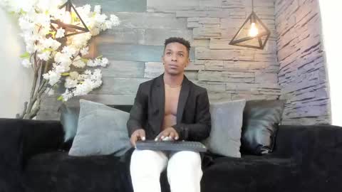 Italo Moore online show from 10/04/25, 12:03