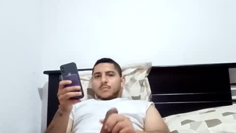 Snapshot of itboy04 chatting on 06/06/26, 05:56 itboy04 online show from 06/06/26, 05:56