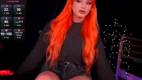 Snapshot of itelia chatting on 11/19/25, 01:33 ITELIA online show from 11/19/25, 01:33