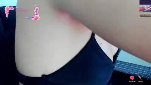 Snapshot of its__angelica_ chatting on 11/25/25, 06:52 Angelica online show from 11/25/25, 06:52