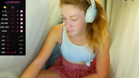 Snapshot of its_lily chatting on 01/09/26, 10:33 Lily online show from 01/09/26, 10:33